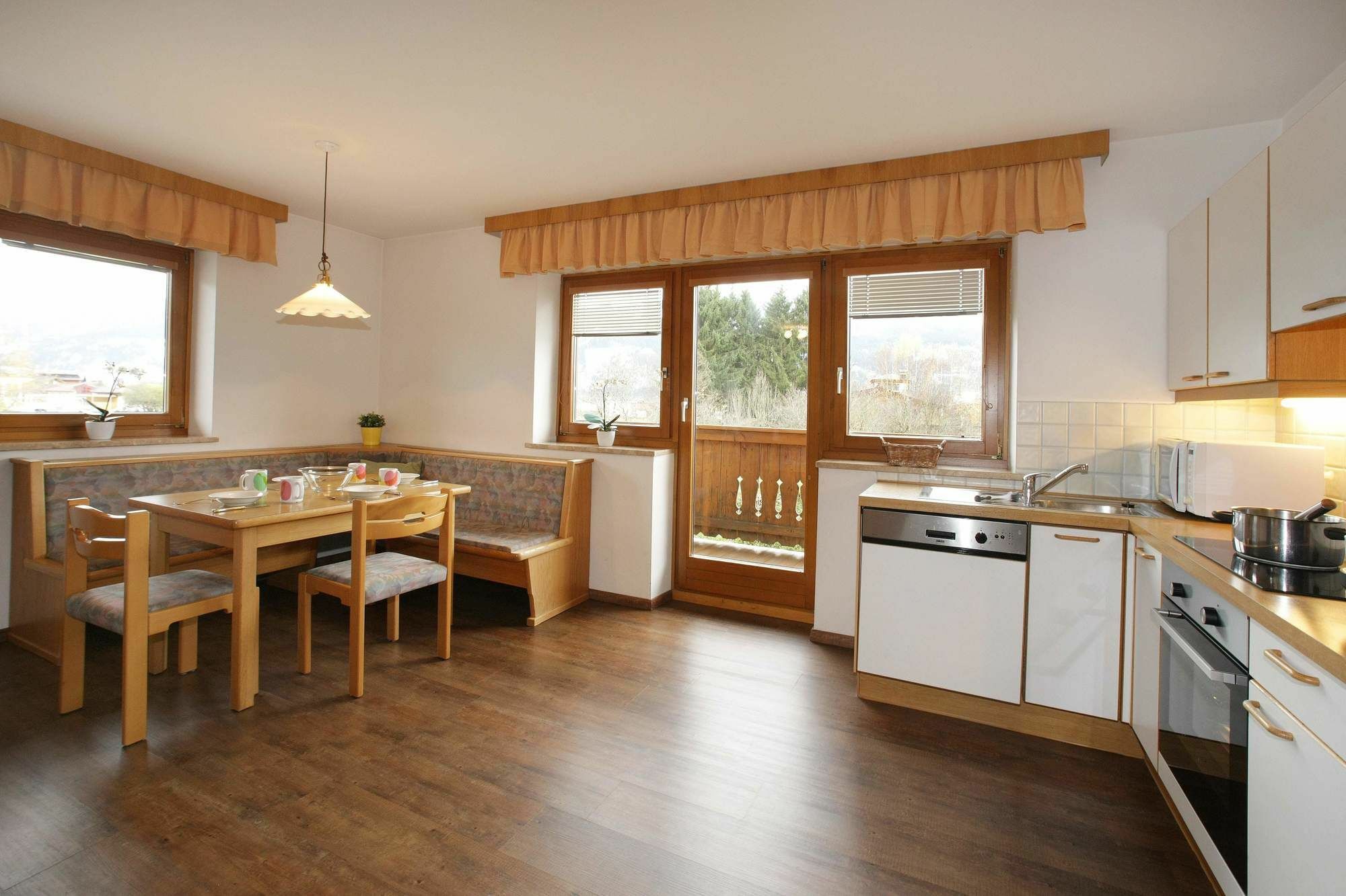 New! Tevini Alpine Apartments By We Rent Zell am See Luaran gambar